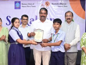 1st Place – Paras Naik and Sayuri Prabhu Nasnodkar, DK Hedgewar High School, Cujira