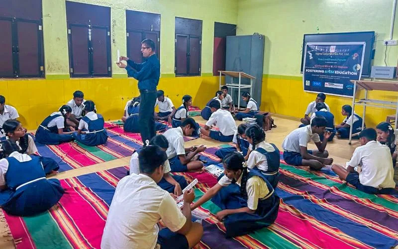 Robotics Workshop at GHS Mulgao Bicholim