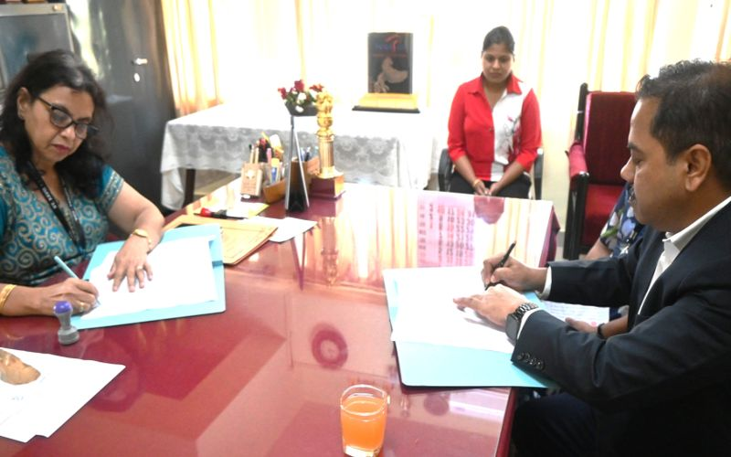 St. Xavier’s College, Mapusa signs MoU with Qurious Mind Infotainment Pvt. Ltd. to Introduce Structured Robotics Education