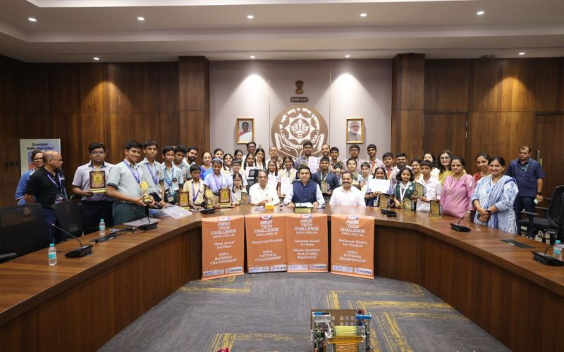 Dr Pramod Sawant felicitates Students for Excellence in Robotics & STEM